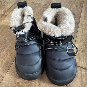 Zara Kids Black Snow Boots with Cream Lining